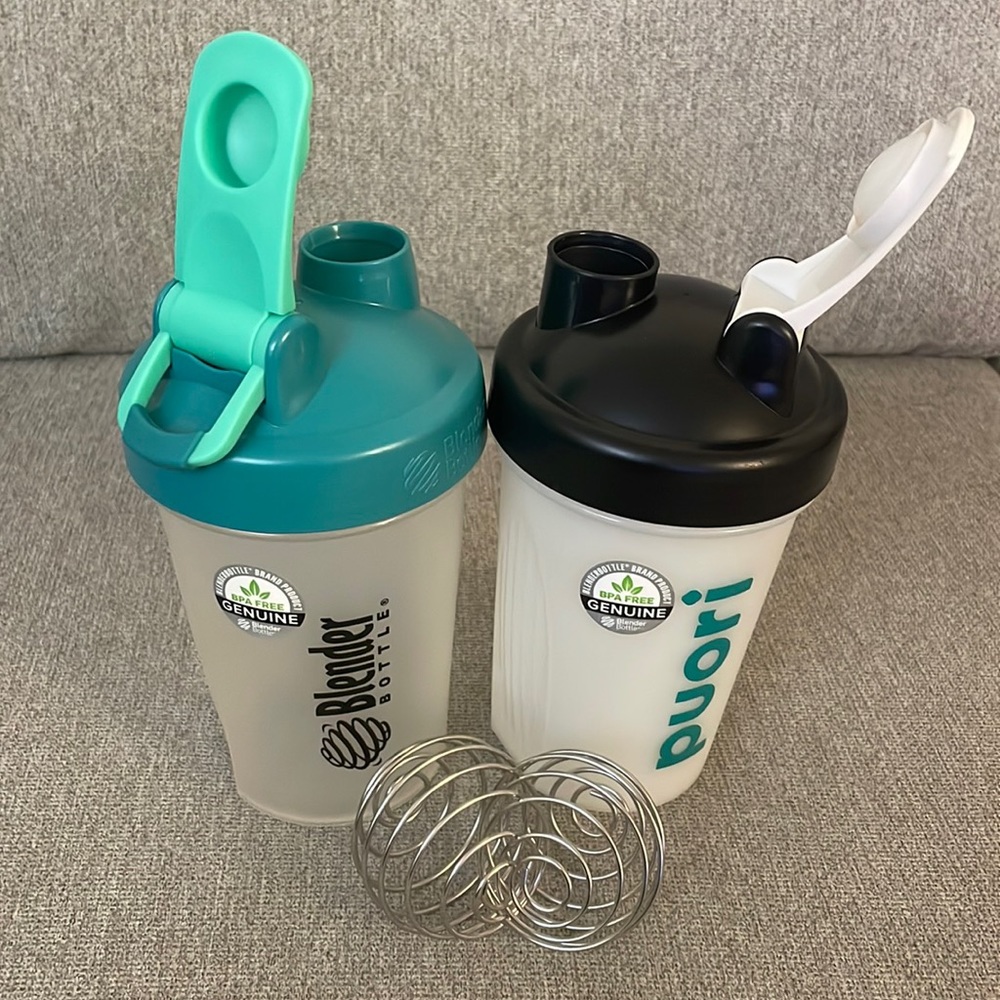 One Blender bottle 20 oz and one Puori bottle 20oz